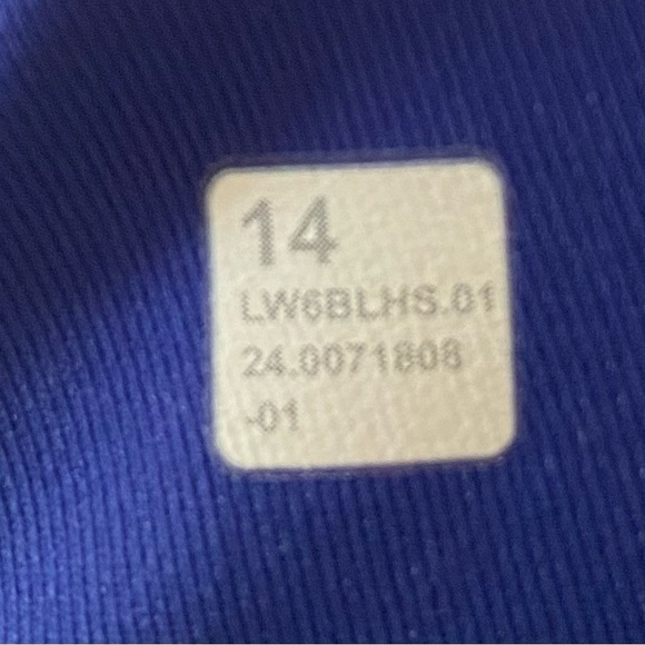 Swift speed high rise crop 21” in larkspur blue size 14 - Picture 5 of 9